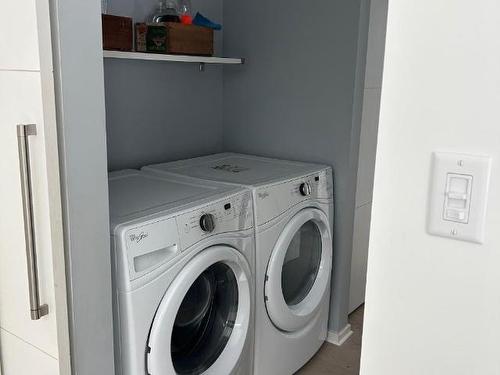 894 Hepburn Rd, Chase, BC - Indoor Photo Showing Laundry Room