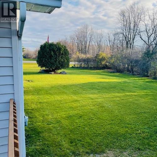 SIDE OF THE HOUSE (NICELY LANDSCAPED) - 20467 Concession 5 Road, Green Valley, ON - Outdoor