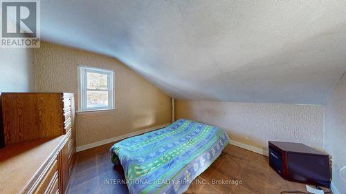 4504 Highway 2, Clarington, ON - Indoor Photo Showing Bedroom
