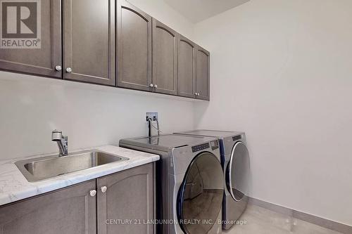 40 Meteorite Street, Richmond Hill, ON - Indoor Photo Showing Laundry Room