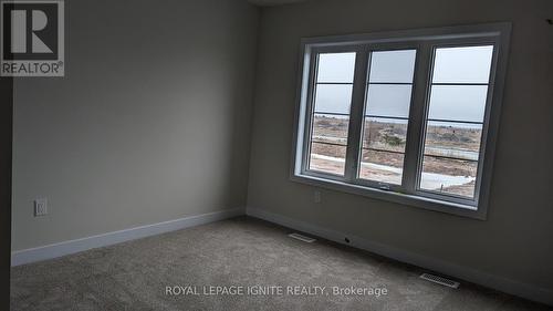 88 Starboard Crescent N, Welland, ON - Indoor Photo Showing Other Room