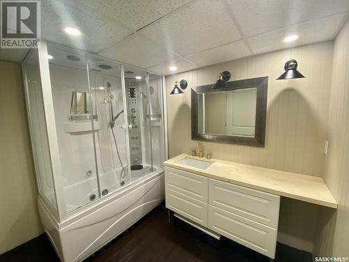 837 Prospect Avenue, Oxbow, SK - Indoor Photo Showing Bathroom