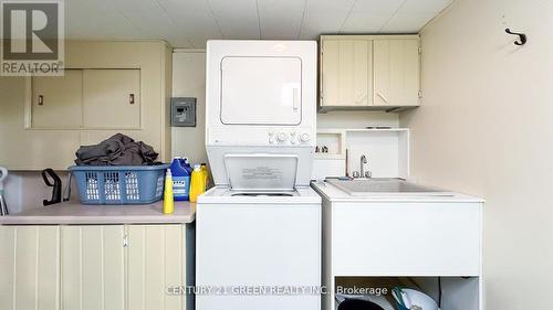 740 Palmateer Dr, Kincardine, ON - Indoor Photo Showing Laundry Room