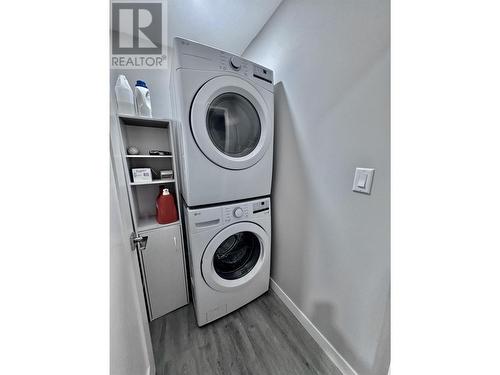 5830 Okanagan Street Unit# 101, Oliver, BC - Indoor Photo Showing Laundry Room