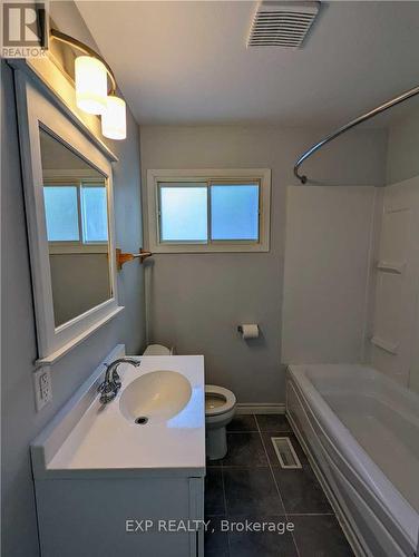 6 Brown Road, Elliot Lake, ON - Indoor Photo Showing Bathroom