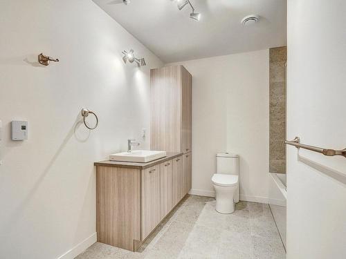 Overall view - 102-4995 Rue Des Ormes, Contrecoeur, QC - Indoor Photo Showing Bathroom