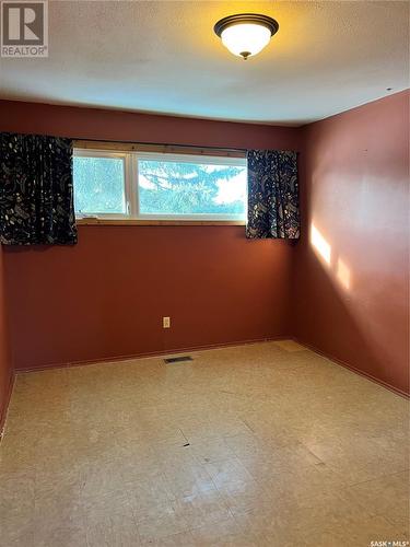 322 3Rd Avenue, Meacham, SK - Indoor Photo Showing Other Room