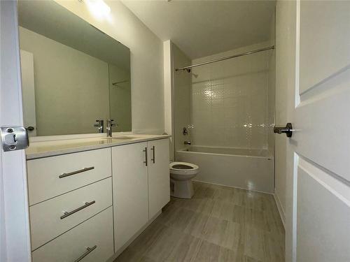 92 Starfire Crescent, Hamilton, ON - Indoor Photo Showing Bathroom