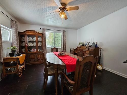 1110 Highway 22, Rossland, BC - Indoor Photo Showing Dining Room