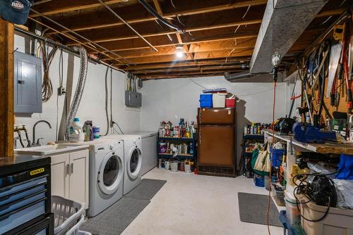 1110 Highway 22, Rossland, BC - Indoor Photo Showing Laundry Room