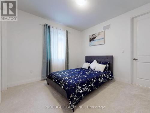 2856 Foxden Sq, Pickering, ON - Indoor Photo Showing Bedroom