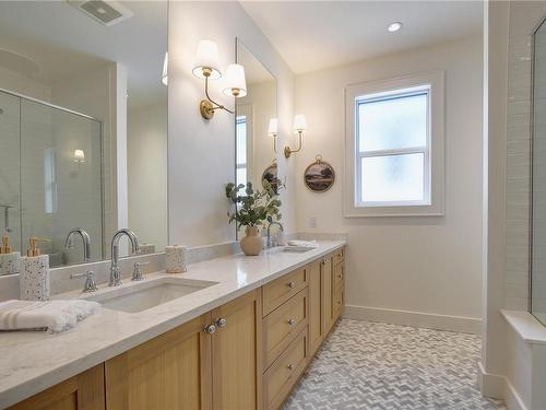 1422 Sandstone Lane, Langford, BC - Indoor Photo Showing Bathroom