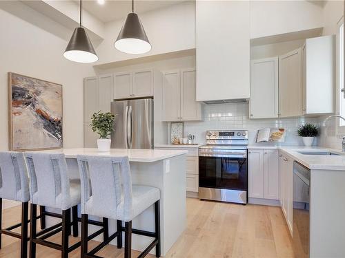 1422 Sandstone Lane, Langford, BC - Indoor Photo Showing Kitchen With Upgraded Kitchen