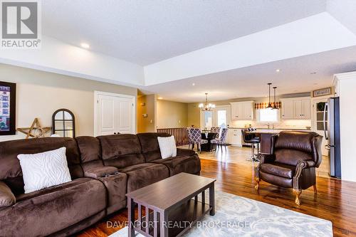 98 Regency Drive, Minto, ON - Indoor Photo Showing Living Room