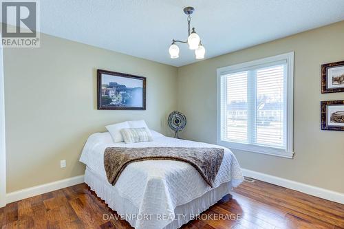 98 Regency Drive, Minto, ON - Indoor Photo Showing Bedroom