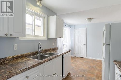 1437 Clearview Dr N, Peterborough, ON - Indoor Photo Showing Kitchen With Double Sink