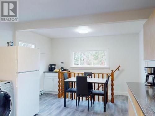 4460 Joyce Ave, Powell River, BC - Indoor Photo Showing Dining Room