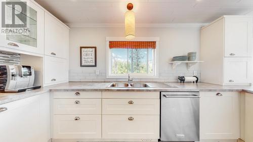 7762 Island Road, Oliver, BC - Indoor Photo Showing Kitchen With Double Sink