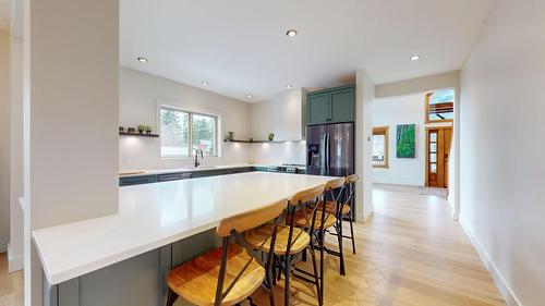 802 8Th Avenue, Fernie, BC - Indoor Photo Showing Kitchen With Upgraded Kitchen