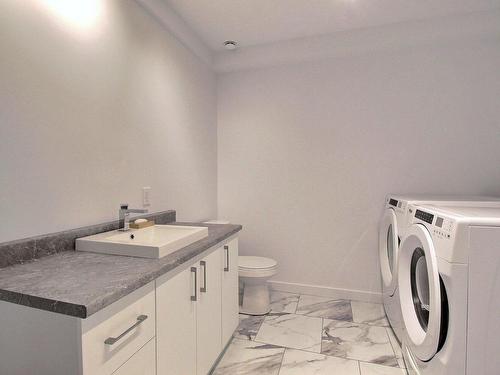 Bathroom - 173 Rue Des Parulines, Val-D'Or, QC - Indoor Photo Showing Laundry Room