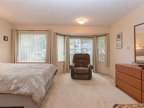 3597 Arbutus Dr North, Cobble Hill, BC - Indoor Photo Showing Bedroom