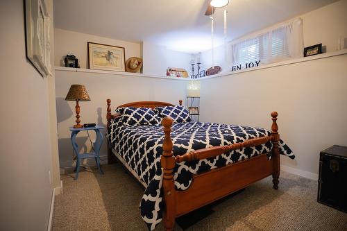 270 East Wilson Creek Road E, New Denver, BC - Indoor Photo Showing Bedroom