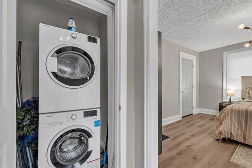 18 Mountain Street, Grimsby, ON - Indoor Photo Showing Laundry Room