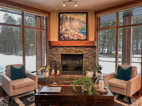 108 - 880 Lakeview Drive, Windermere, BC - Indoor Photo Showing Living Room With Fireplace
