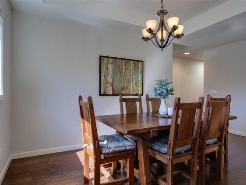 858 Woodhaven Place, Kelowna, BC - Indoor Photo Showing Dining Room