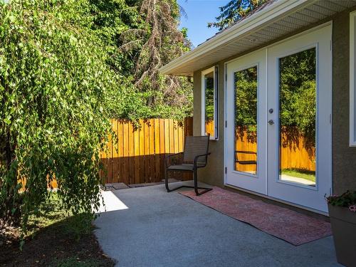 858 Woodhaven Place, Kelowna, BC - Outdoor With Deck Patio Veranda