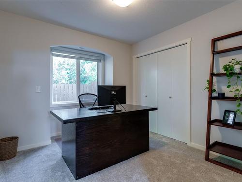 858 Woodhaven Place, Kelowna, BC - Indoor Photo Showing Office