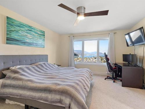 5680 Mountainside Drive, Kelowna, BC - Indoor Photo Showing Bedroom