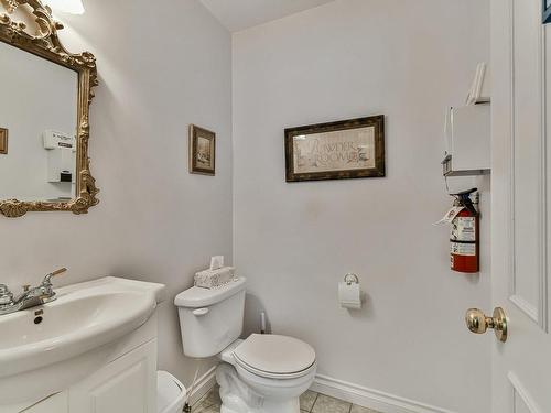 Salle d'eau - 110  - 112 Rue Principale, Saint-Sauveur, QC - Indoor Photo Showing Bathroom