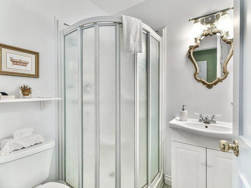 Salle de bains attenante Ã  la CCP - 110  - 112 Rue Principale, Saint-Sauveur, QC - Indoor Photo Showing Bathroom