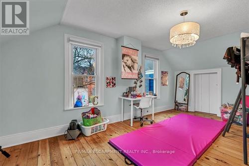 18 Mountain St, Grimsby, ON - Indoor Photo Showing Other Room