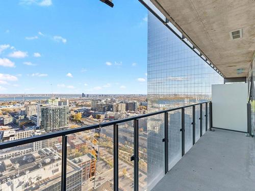 Balcony - 3206-720 Rue St-Jacques, Montréal (Ville-Marie), QC 