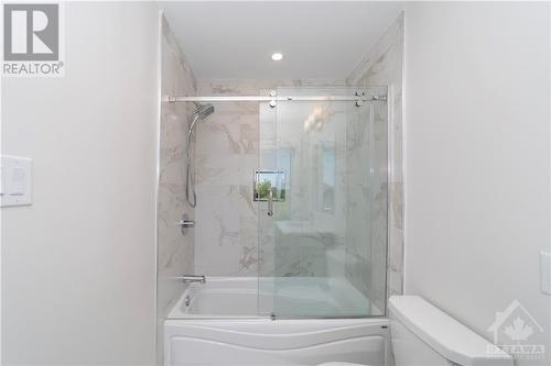 Ensuite Bath - 818 Star Private, Ottawa, ON - Indoor Photo Showing Bathroom