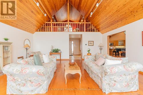 184 Ashgrove Lane, Meaford, ON - Indoor Photo Showing Bedroom