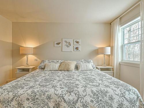 Master bedroom - 20 Ch. Des Fleurs-Sauvages, Mont-Tremblant, QC - Indoor Photo Showing Bedroom