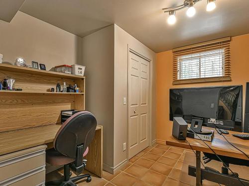 Office - 20 Ch. Des Fleurs-Sauvages, Mont-Tremblant, QC - Indoor Photo Showing Other Room