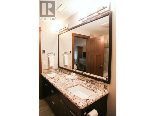 101 Dormie Drive Unit# 2C, Vernon, BC - Indoor Photo Showing Bathroom