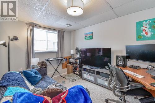 1193 Lawson Avenue, Kelowna, BC - Indoor Photo Showing Laundry Room