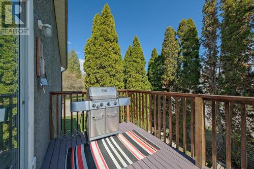 1193 Lawson Avenue, Kelowna, BC - Outdoor With Exterior
