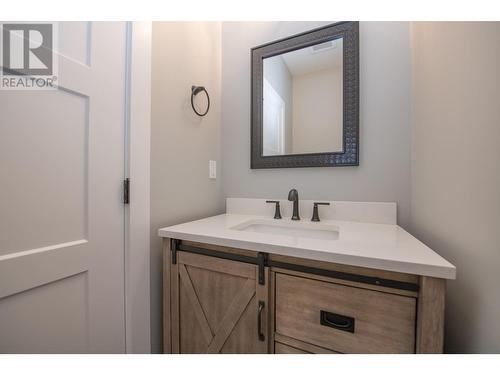 2508 Shuswap Avenue Unit# 9, Lumby, BC - Indoor Photo Showing Bathroom