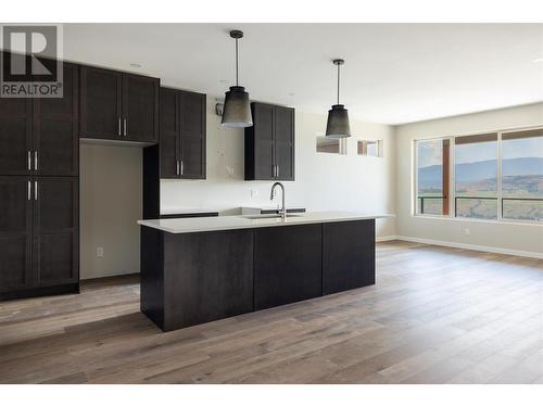 595 Vineyard Way N Unit# 15, Vernon, BC - Indoor Photo Showing Kitchen With Double Sink