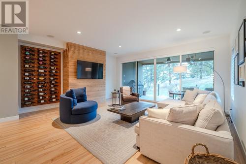 479 Vancouver Avenue Unit# 102, Penticton, BC - Indoor Photo Showing Living Room