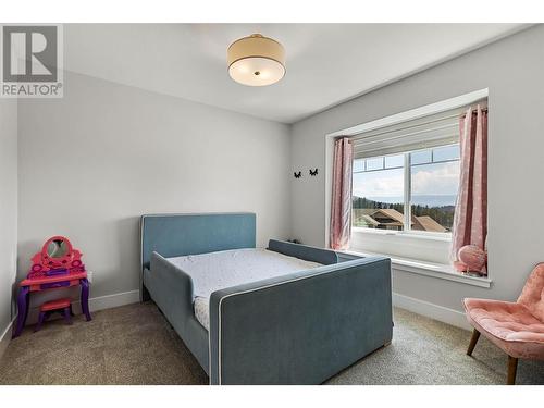 2460 Tallus Heights Drive, West Kelowna, BC - Indoor Photo Showing Bedroom