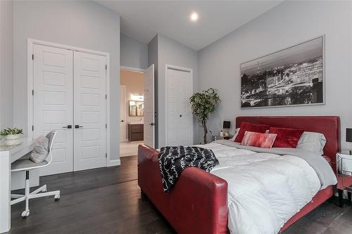281 Orkney Street W, Caledonia, ON - Indoor Photo Showing Bedroom