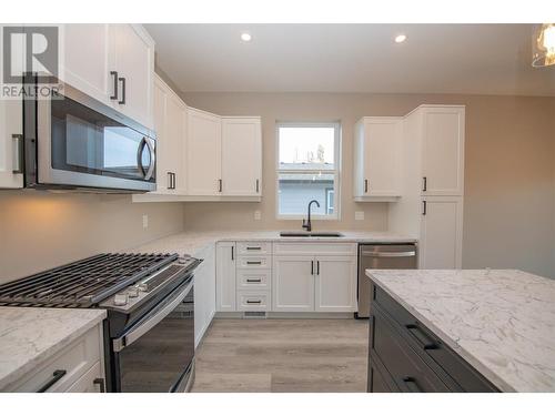 2508 Shuswap Avenue Unit# 17, Lumby, BC - Indoor Photo Showing Kitchen With Upgraded Kitchen