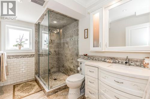 19617 Mountainview Road, Caledon, ON - Indoor Photo Showing Bathroom